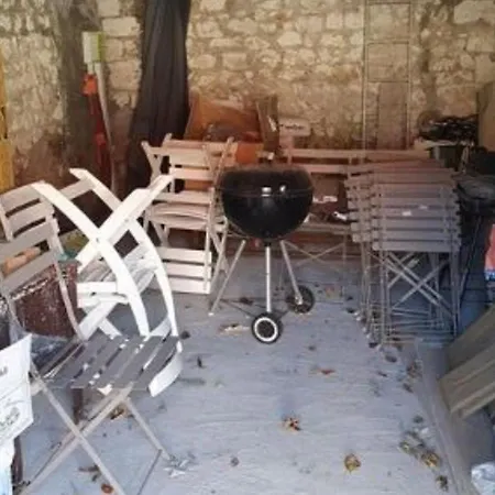 Vintage In With Garden *
