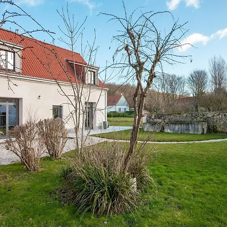 Vintage In With Garden